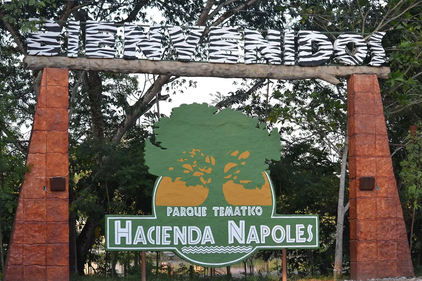 Entrada a Hacienda Nápoles