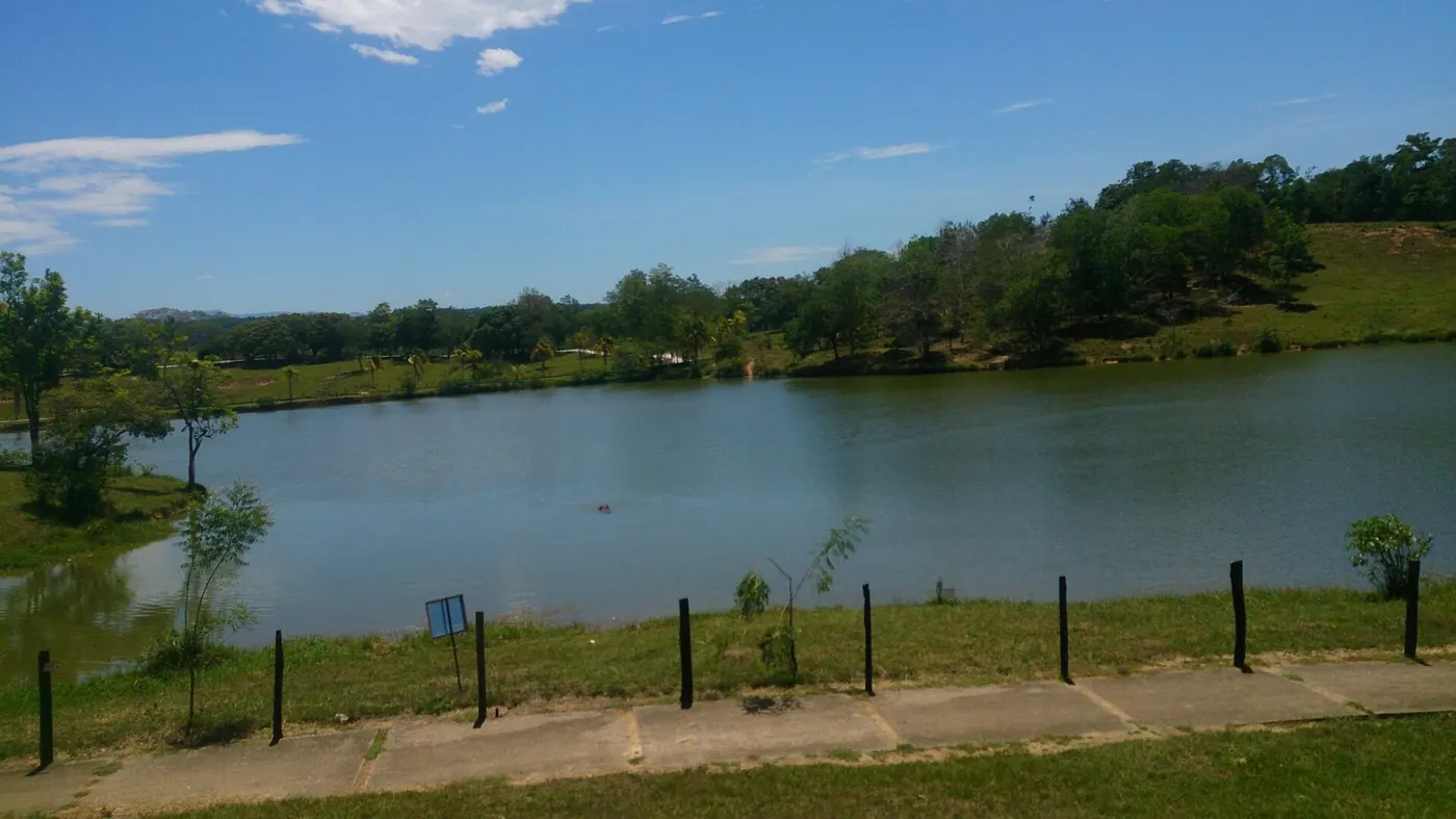 Lago dentro del Parque Temático Hacienda Nápoles